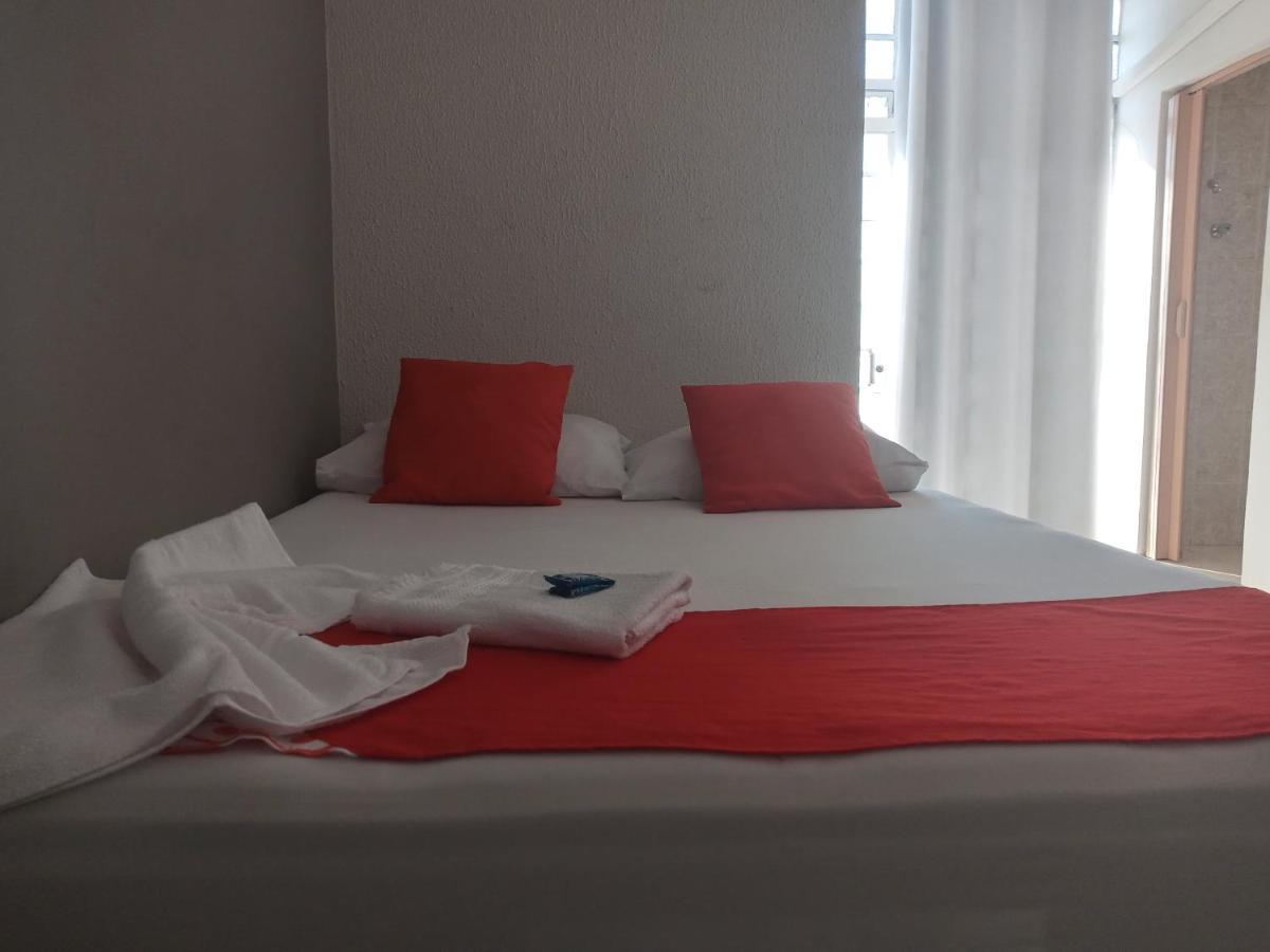 Hotel Central Жакареї Екстер'єр фото